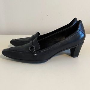 Ecco Kansas buckle pointed heel with box!